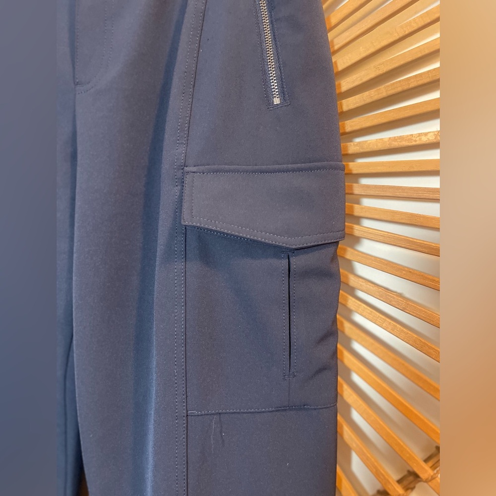 Athleta Womens Endless High Rise Cargo Pant Navy LNC Gorpcore Athleisure Sporty - Picture 5 of 15